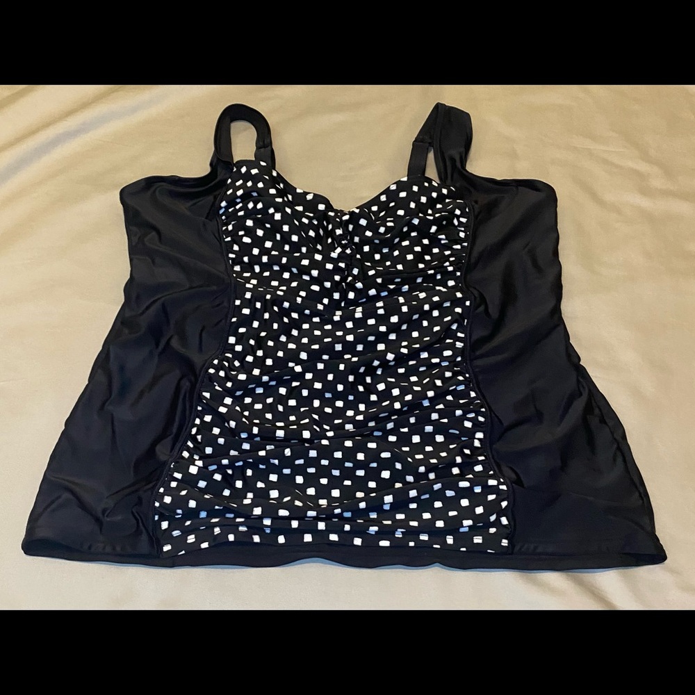 Croft & Borrow - Swim Tankini with Underwire Size 26 W